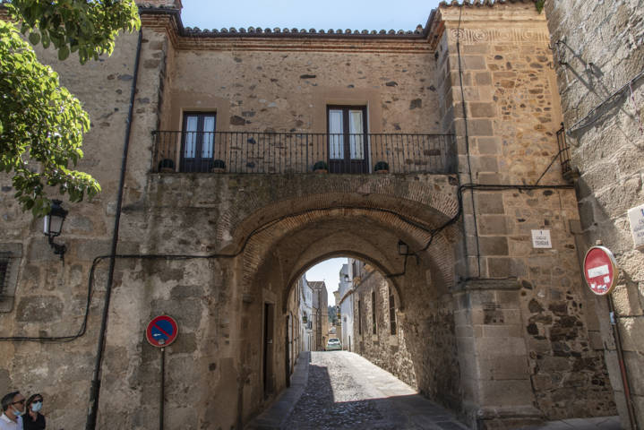 79 - Caceres - ciudad - Puerta de Coria o del Socorro